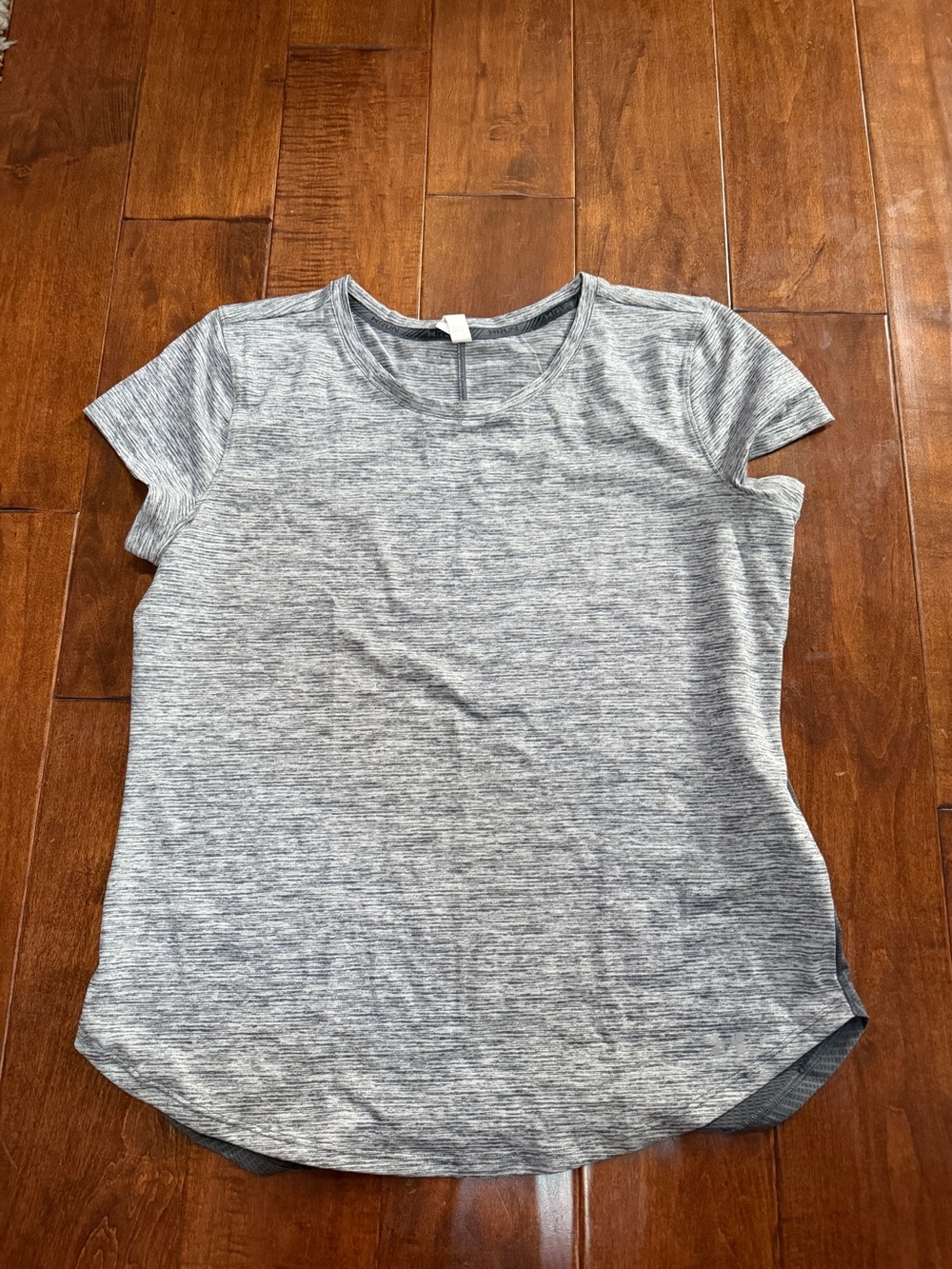 Under Armour Women's Heather Gray Short Sleeve Performance Tee